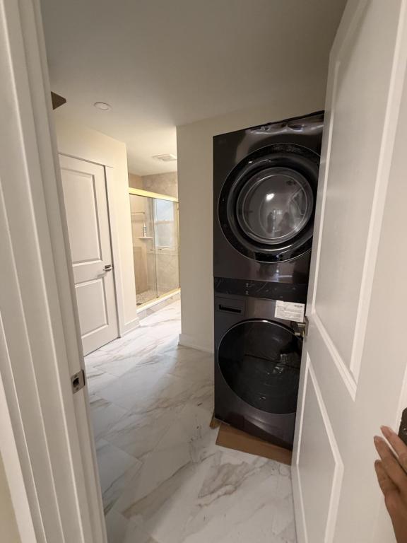 Building Photo - 245 Edgerton St