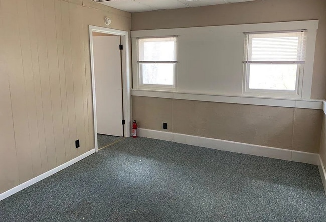 Building Photo - 1441 W Macon St