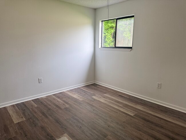 Building Photo - 20 Coral Reef Ct N
