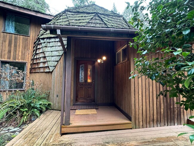 Foto del edificio - Samish Island home available February through May