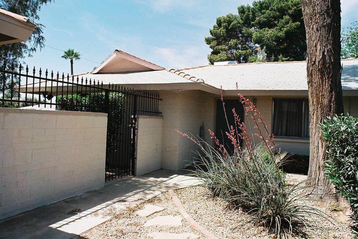 Building Photo - Oakview Apartments