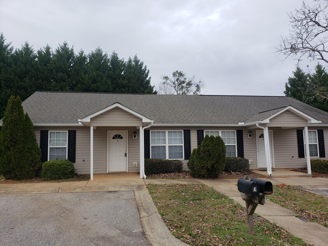 4 Rolling River Way Unit 4, Taylors, SC 29687 Apartments in Taylors