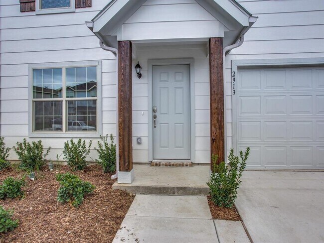 Foto del edificio - 2913 Las Cruces Dr