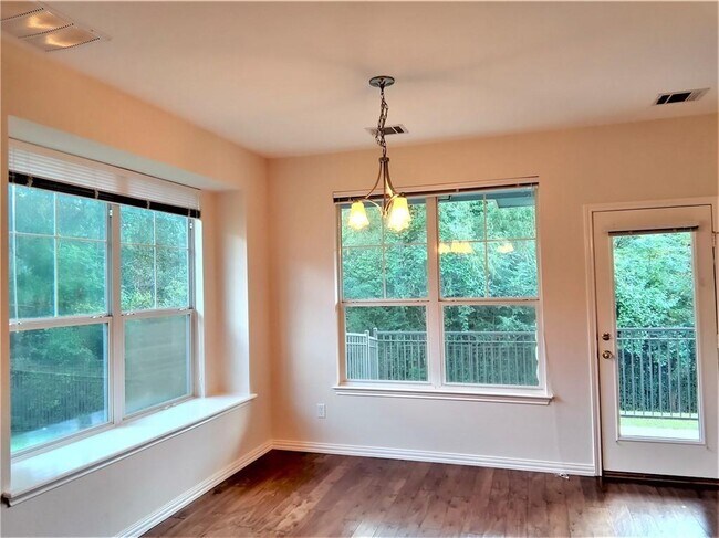 Foto del edificio - 1481 E Old Settlers Blvd