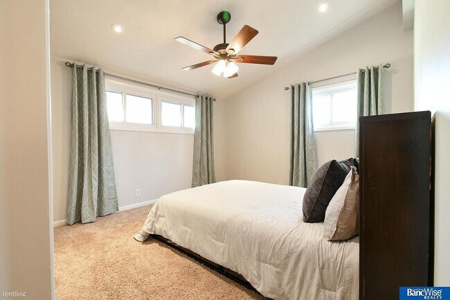 Foto del edificio - 2 br, 1 bath House - 4110 Dunn Ave