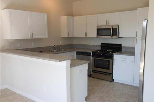Building Photo - 815 Humbert Ave