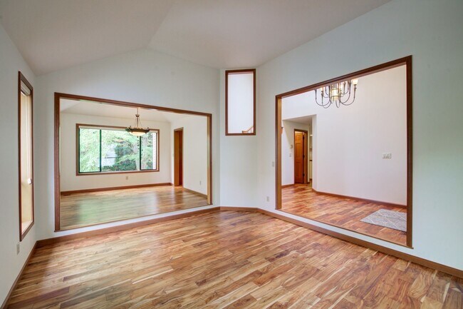 Foto del edificio - 5bd/3.5ba Bellevue Home