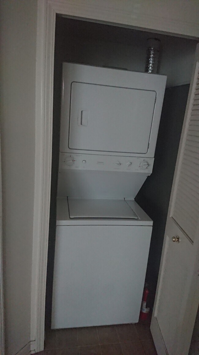 Washer and Dryer - 410 S Roessler St