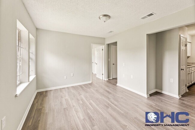 Building Photo - 171 Lawton Street SW