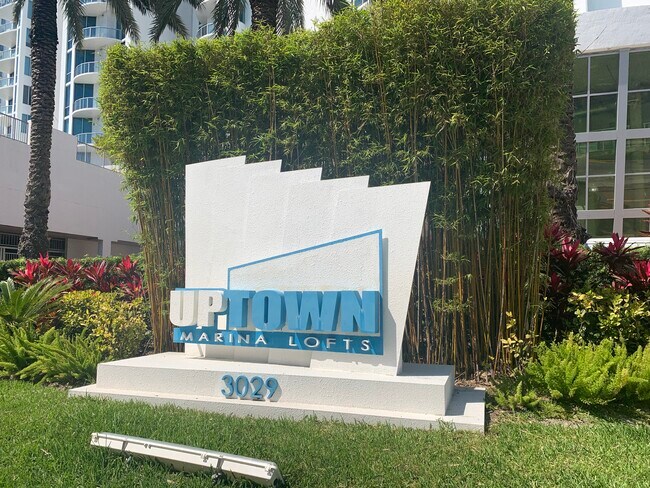 propiedad - 3029 NE 188th St