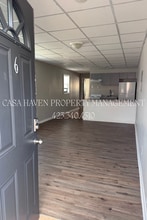 Building Photo - 200 E Watauga Ave