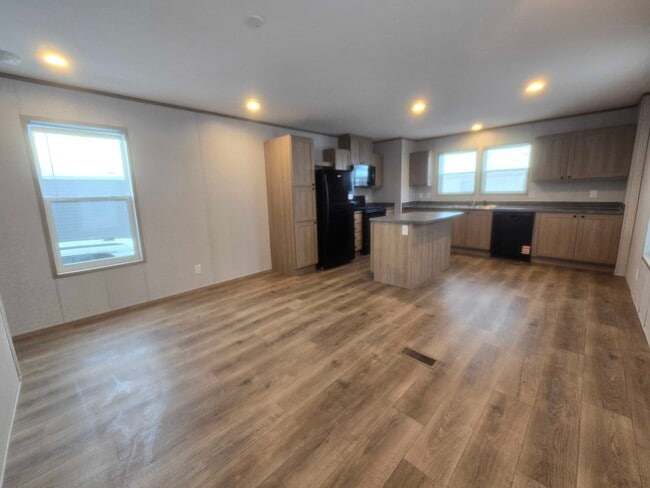 Building Photo - 3510 N 9th St