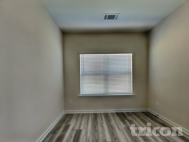 Foto del edificio - 3744 Saddle Bag Ct