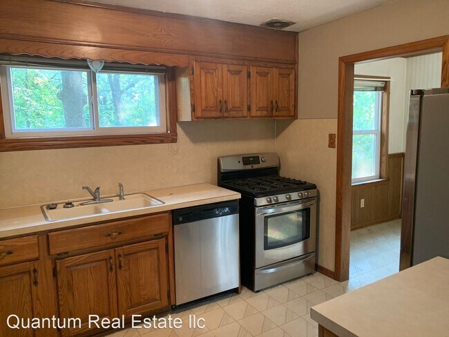 Building Photo - 3 br, 1 bath House - 3720 OLD JENNY LIND RD