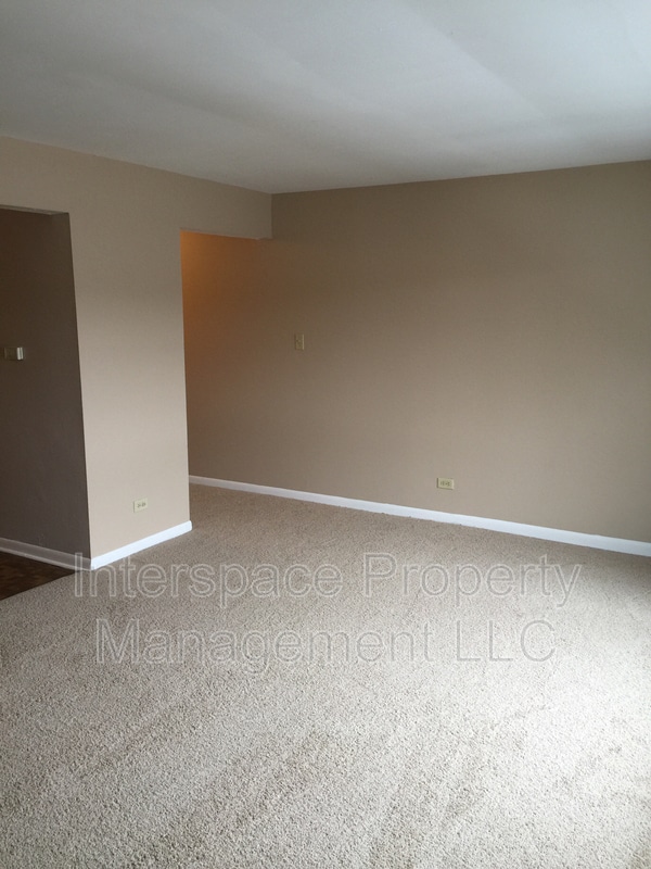 Building Photo - 9841 S Harlem Ave