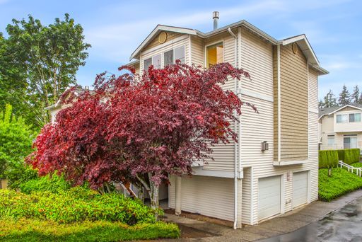 Foto del edificio - Updated Townhouse in Lynnwood-with Garage ...