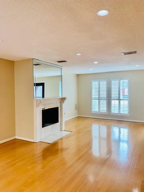 Foto del edificio - 5230 Woodlawn Pl