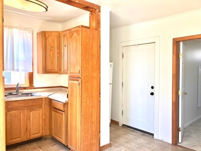 Building Photo - 4 Sisson Terrace