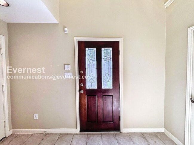 Foto del edificio - 2244 La Branch St