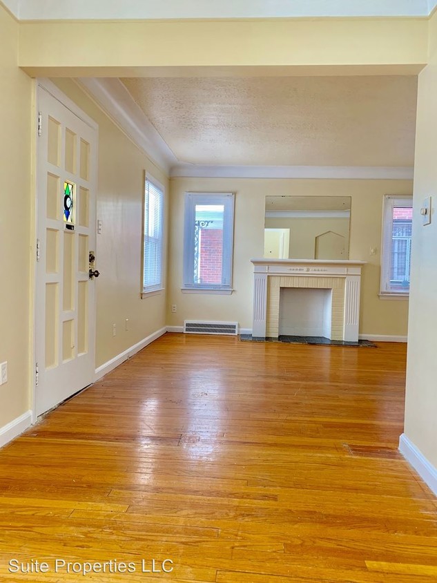 Primary Photo - 3 br, 1 bath House - 11530 Lakepointe