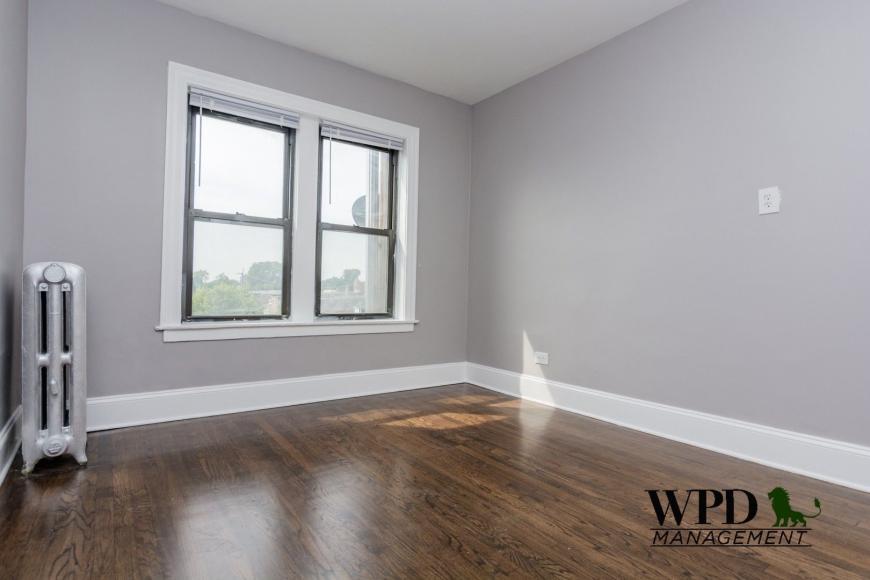 Foto principal - 2 bedroom in Chicago IL 60620
