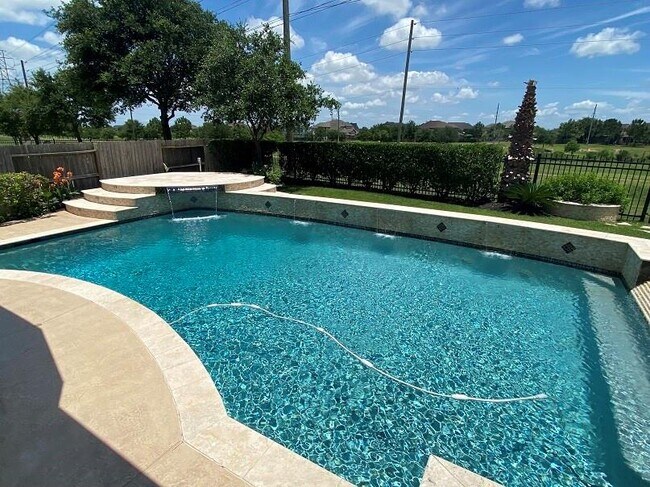 Foto del edificio - 10418 Mossback Pine Rd