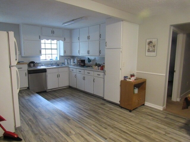 Foto del edificio - 3765 Stockbridge Hwy 155