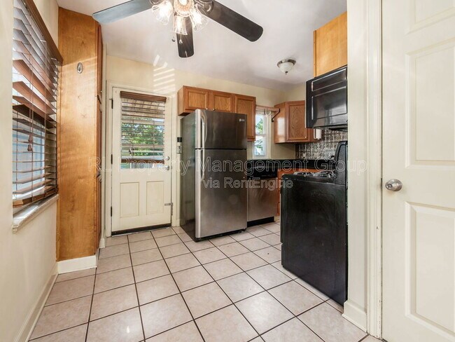 Foto del edificio - 925 S Chesterfield Rd