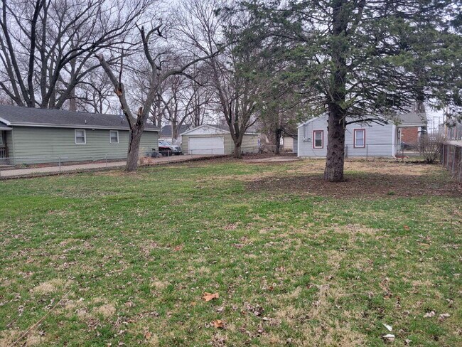 Foto del edificio - Your Next Home Awaits: 3 Bed 1 Bath Family!