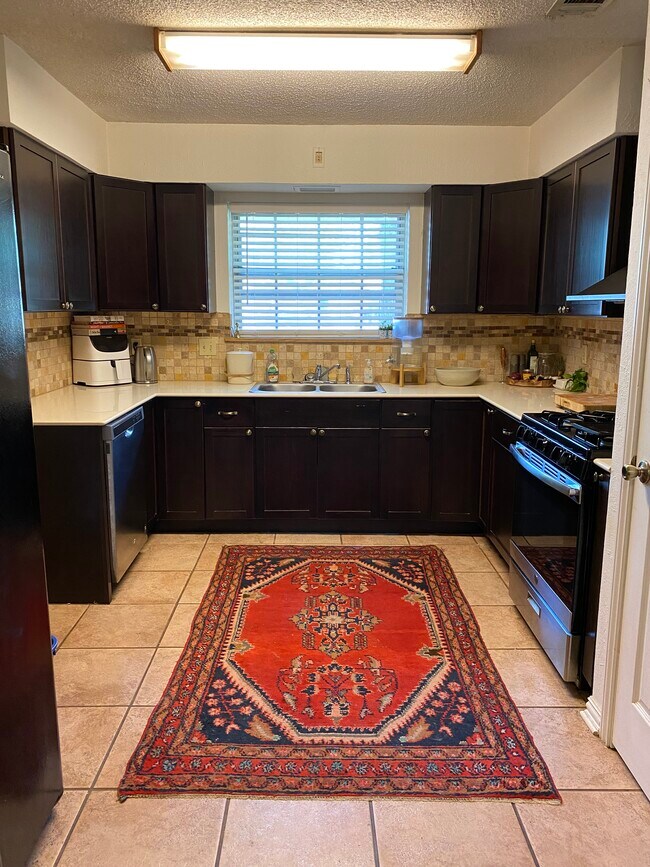 Foto del edificio - 2512 Berwyn Cir