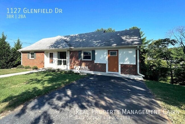 Building Photo - Beautiful 3 Bedroom, 2 Bath Home Close to ...