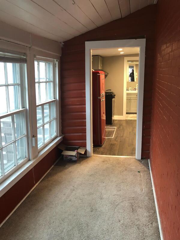 Building Photo - 13 E Miner St