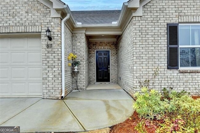 Foto del edificio - 811 Pineberry Ct