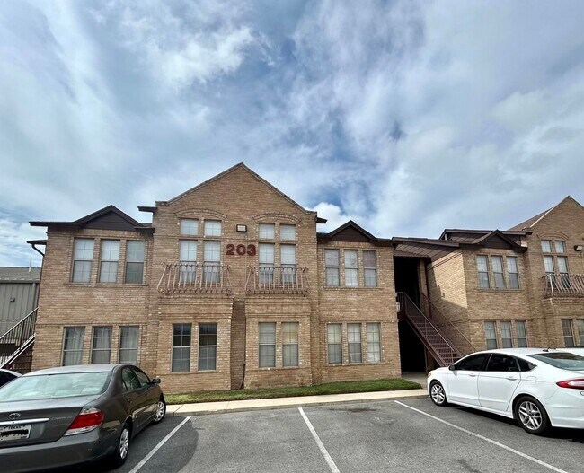 Foto del edificio - 203 Martingale