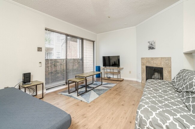 Photo - 2300 Old Spanish Trl Apartment