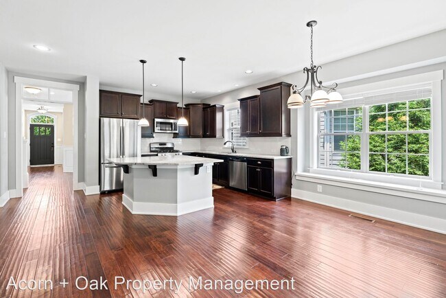 Foto del edificio - 4 br, 3.5 bath House - 112 Harlow Bend