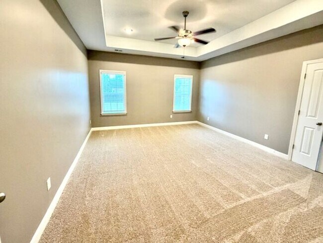 Foto del edificio - Now Leasing a 4 bedroom 3 bath home in Olive Branch