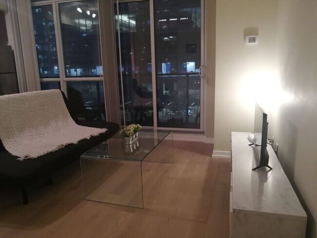 Photo du bâtiment - 16 York St