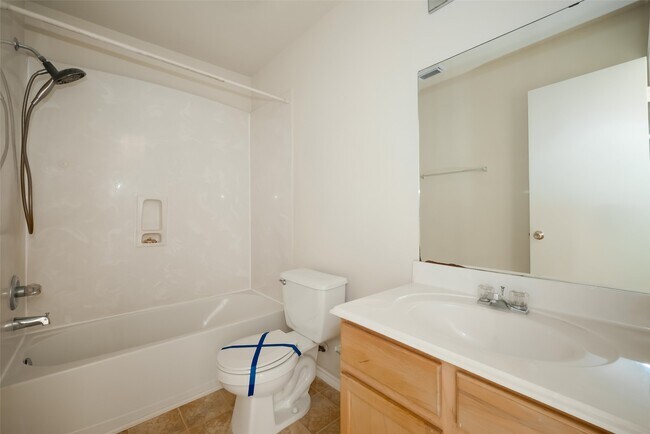 Foto del edificio - 5719 Clerkenwell Dr