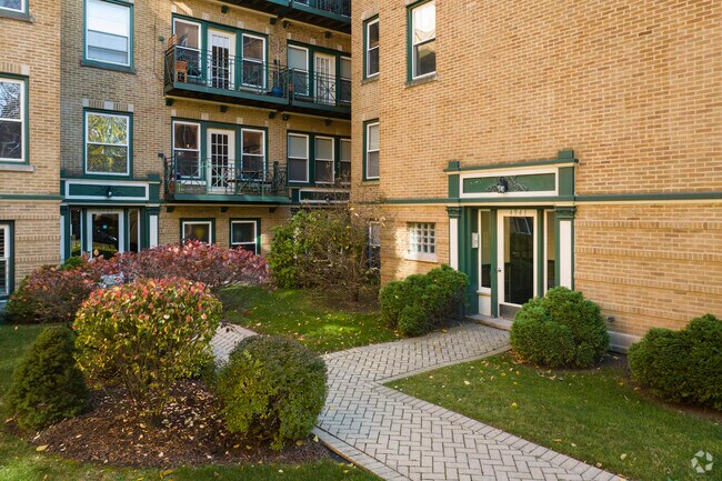 Foto del edificio - 4941 N Saint Louis Ave
