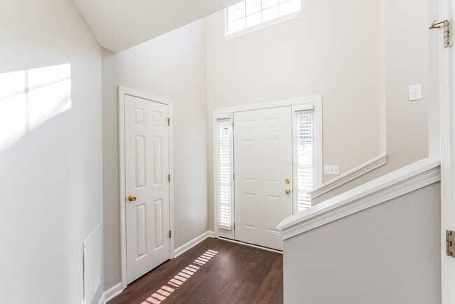 Building Photo - 2222 Serenity Dr NW
