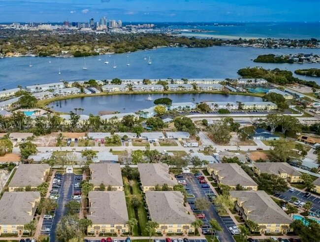 Foto del edificio - 3857 Island Way