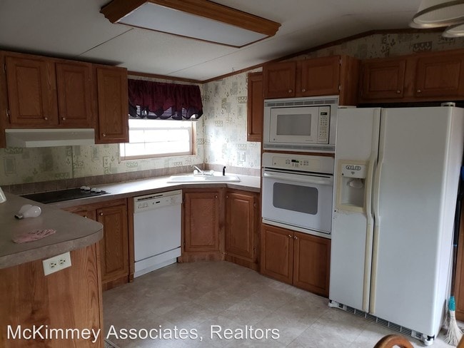 Building Photo - 3 br, 2 bath House - 15402 HIGHWAY 107