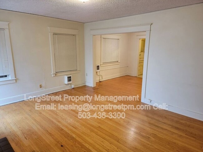 Building Photo - 1745 NW Jackson Ave