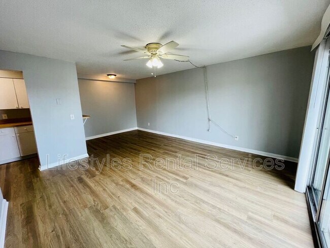Foto del edificio - 402 Lower 8th Ave S