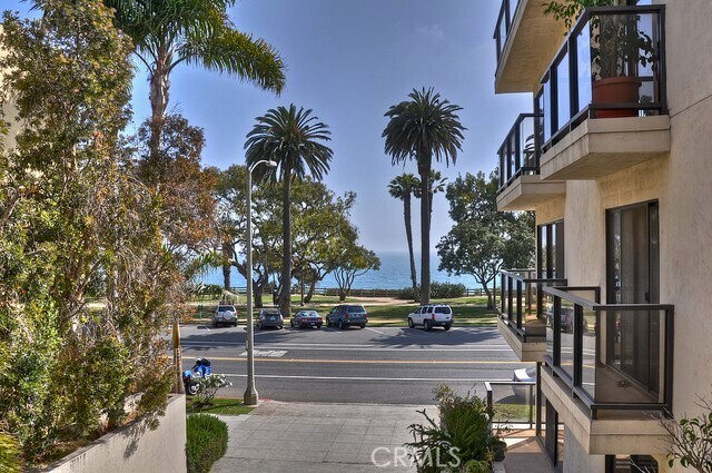 Foto del edificio - 833 Ocean Ave