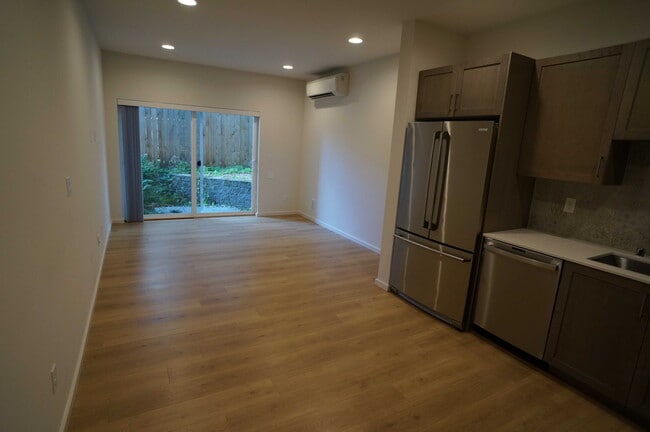 Building Photo - 3631 1st Ave NW