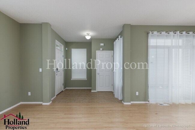 Building Photo - Gorgeous Single-Family Home in Beaverton w...