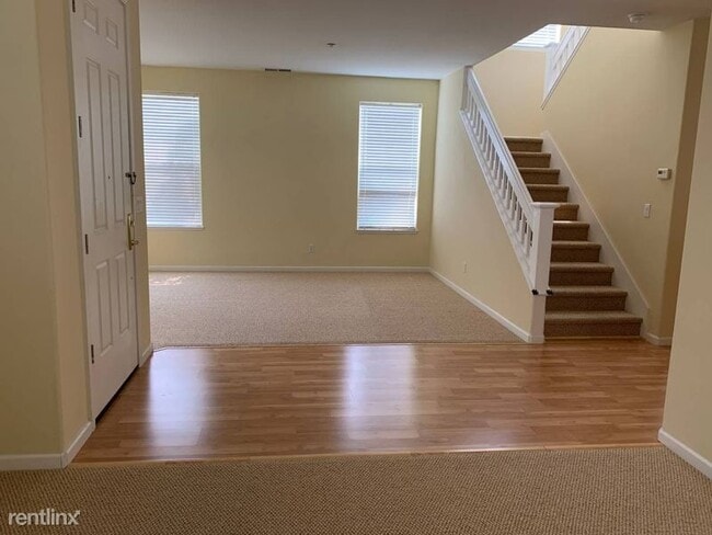 Building Photo - 3 br, 2.5 bath House - 37423 Joseph Street