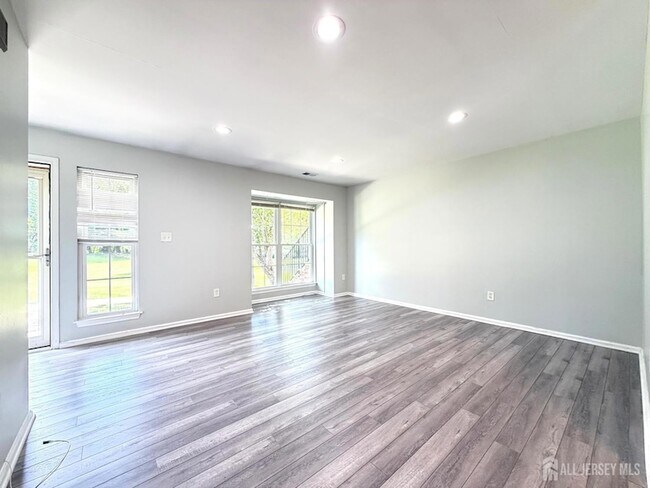 Building Photo - 511 Dunn Cir